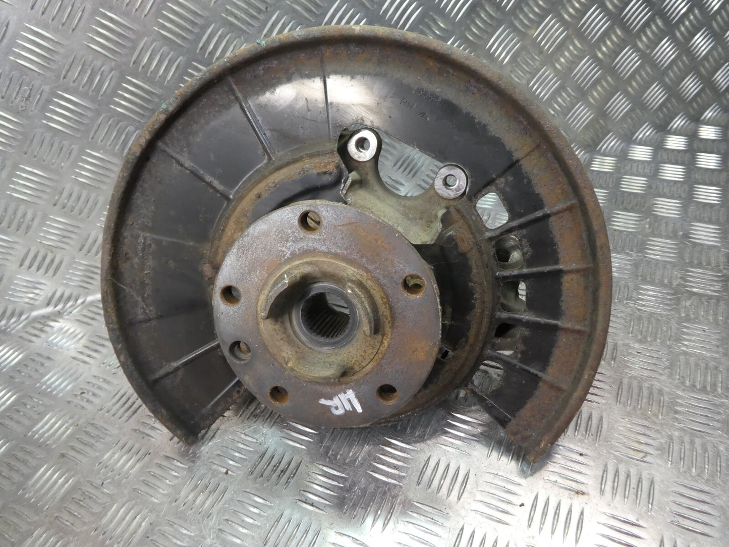 Porsche Cayenne 92A hinten rechts 7P0609404D 7P0505436A ORIGINAL gebraucht - Achsschenkel