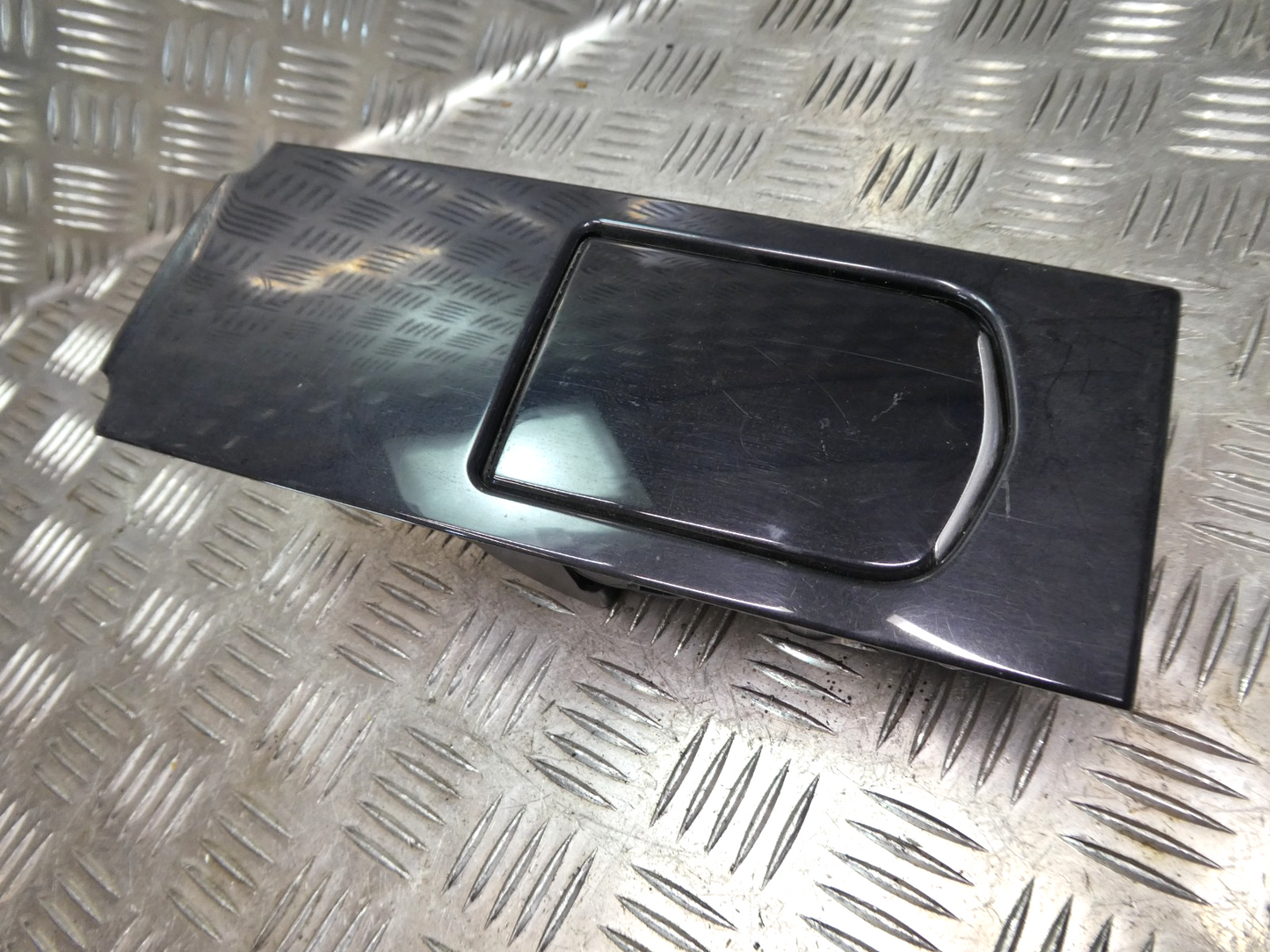 Porsche Panamera 970 Cupholder Getränkehalter Hinten Klavierlack ORIGINAL gebraucht - 97055348100