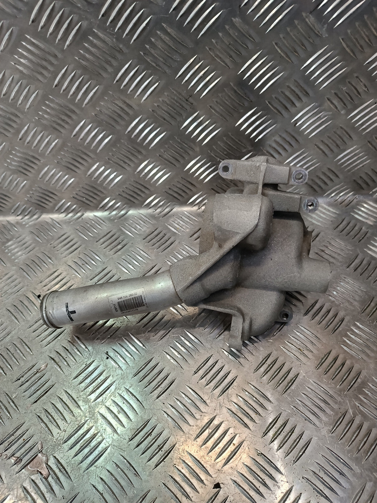 Porsche Cayenne S 92A Thermostatgehäuse Schlauch 9481001800R ORIGINAL gebraucht - 94810608000