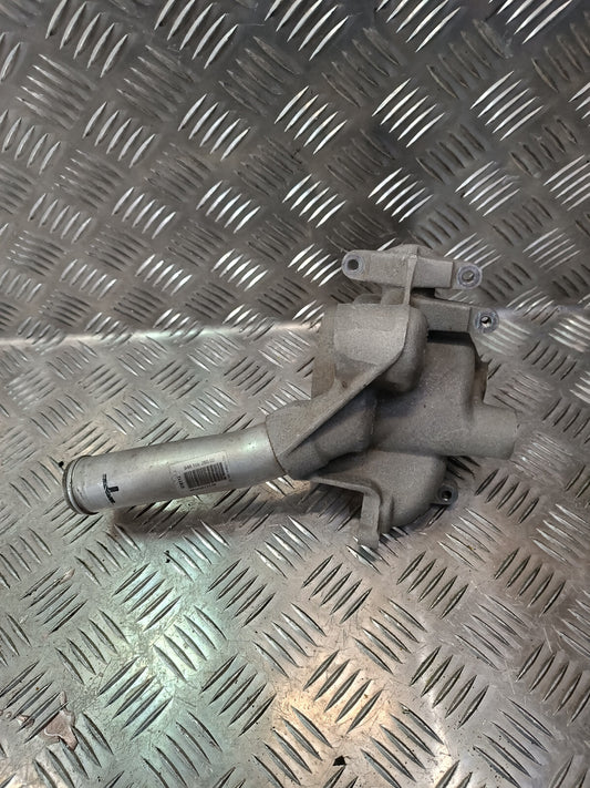 Porsche Cayenne S 92A Thermostatgehäuse Schlauch 9481001800R ORIGINAL gebraucht - 94810608000