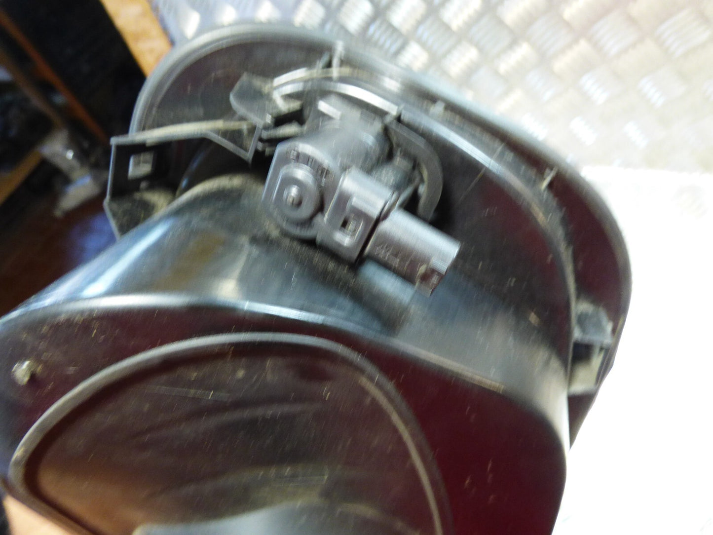 OPEL ASTRA K 1.4 TURBO Kombi Tankklappe Gehaus + Tankklappe GM 13482519 ORIGINAL gebraucht - 13407895