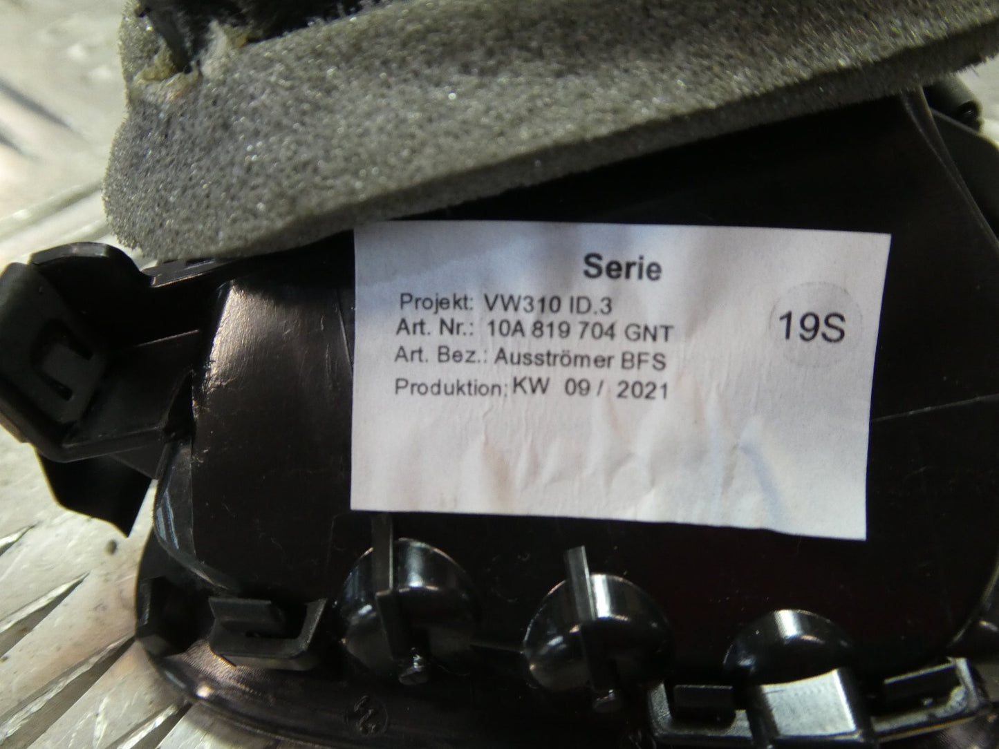 VW ID3 Lüftungsdüse Düse Lüftung rechts Luft Ausström 10A819704 GNT ORIGINAL gebraucht - Volkswagen