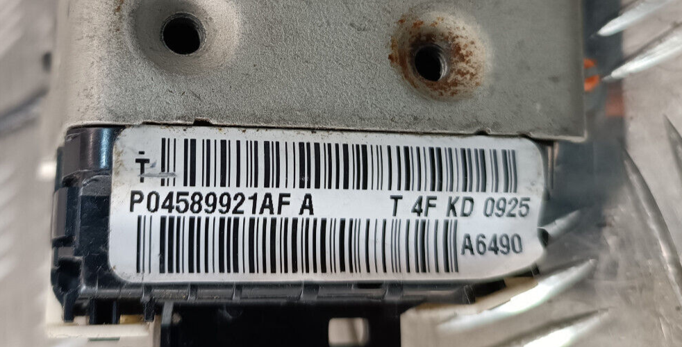 Jeep Grand Cherokee WK2 Türschloss Türschloß Vorne links ORIGINAL gebraucht - P04589921AF