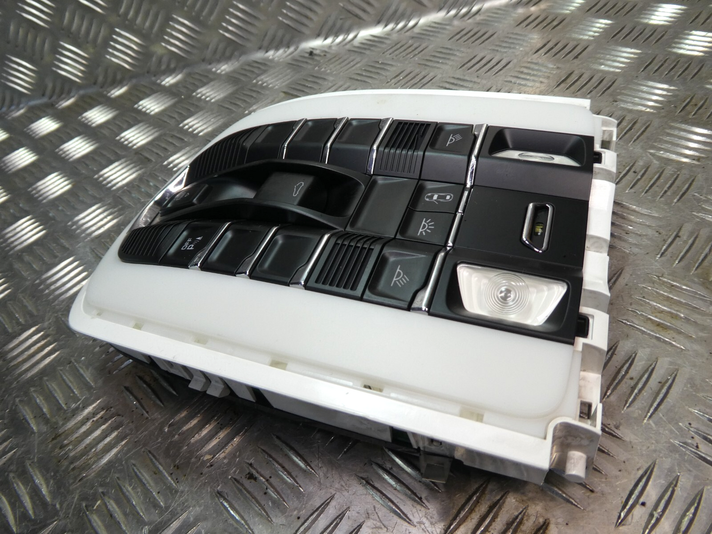 Porsche Macan 95B Leselampe Schiebedach schalter 7PP959551GC ORIGINAL gebraucht - Innenraumleuchte