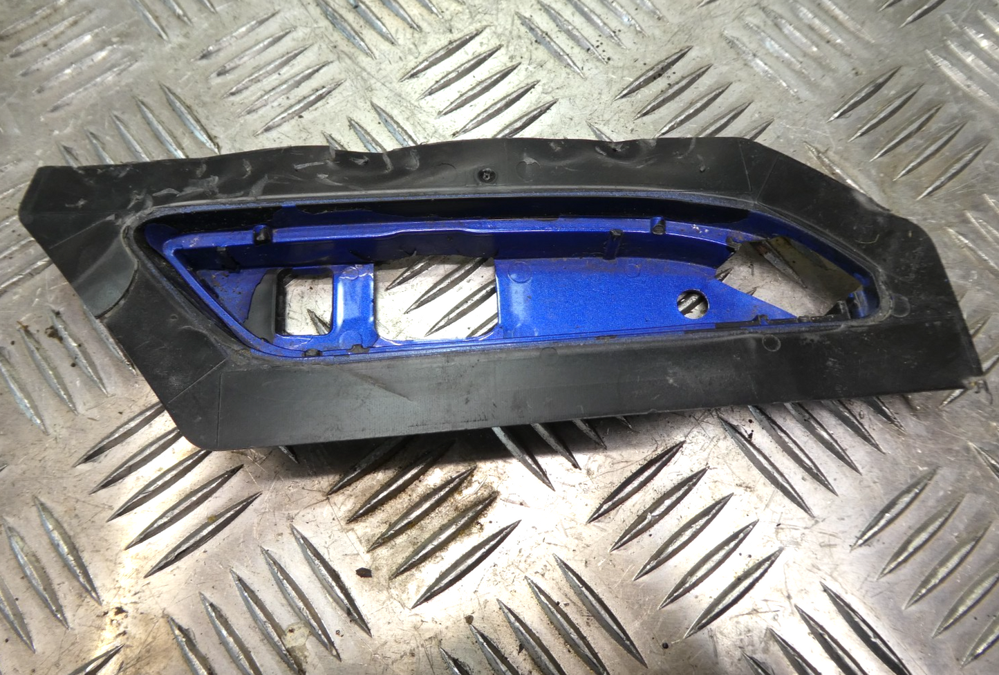 Porsche Panamera 3.0 E-Hybrid Halter Seitenstandleuchte vorne rechts ORIGINAL gebraucht - 97050558202