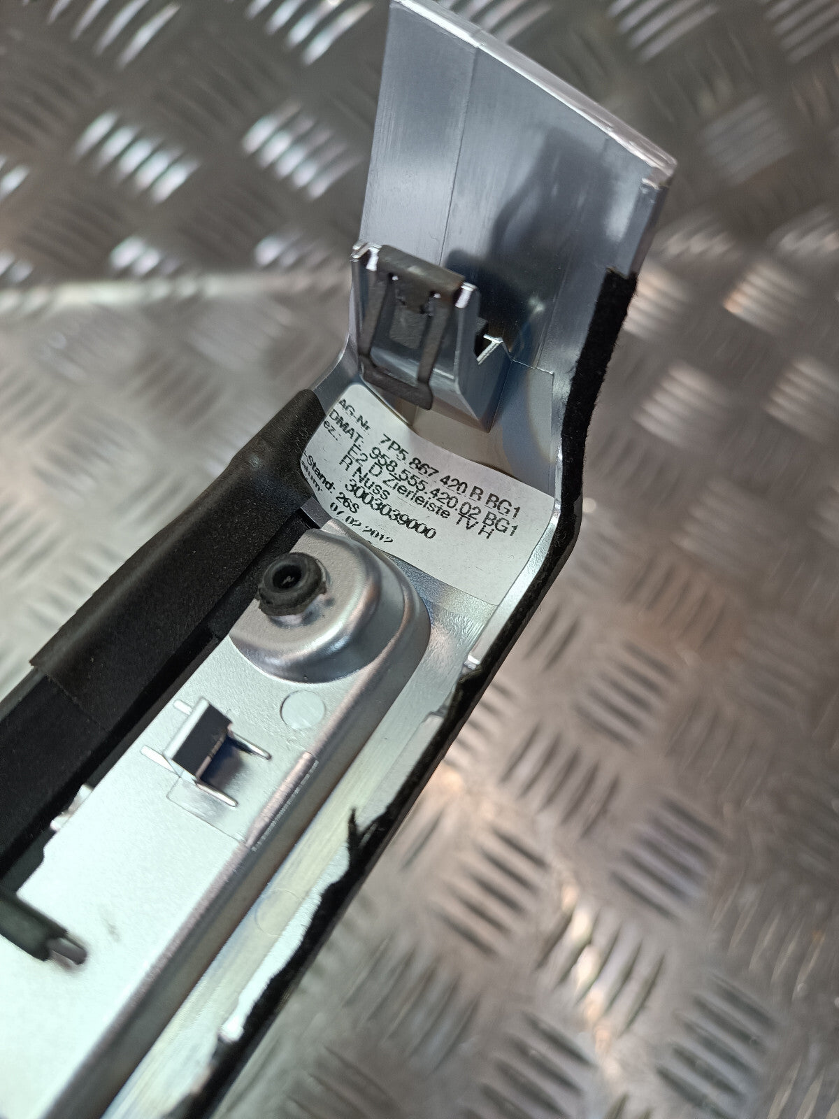 Porsche Cayenne S 92A Blende Leiste Türverkleidung 7P5857222R 3 gebraucht - Original