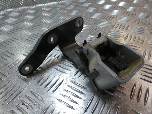 Porsche Cayenne 958 92A Rechts 7P5827302B ORIGINAL gebraucht - Hackklappenscharniere