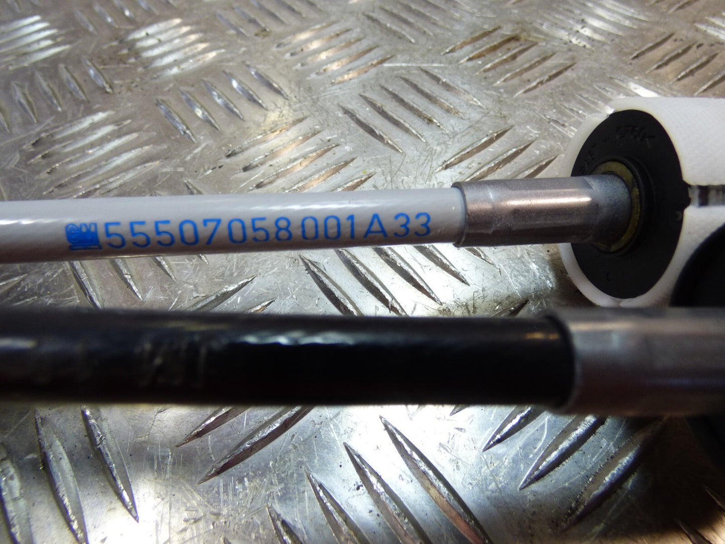 OPEL ASTRA K Schaltseil Seilzug Schaltgetriebe Bowdenzug Schaltzug ORIGINAL gebraucht - 55507058