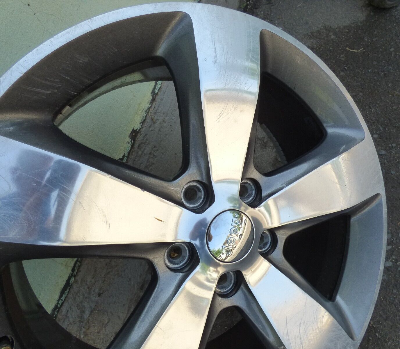 Orig. Jeep Grand IV WK2 2013 ORIGINAL gebraucht - 2018 8X20 ET56.4 5X127 Alufelgen Felge ORIGINAL gebraucht - Cherokee
