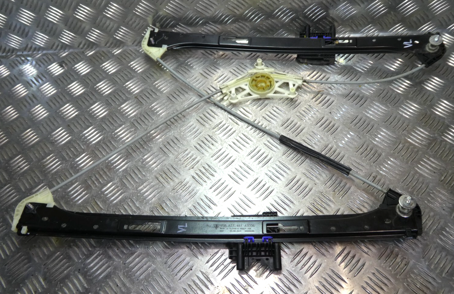 Porsche Macan 95B vorne links 95B837461 ORIGINAL gebraucht - Fensterheber