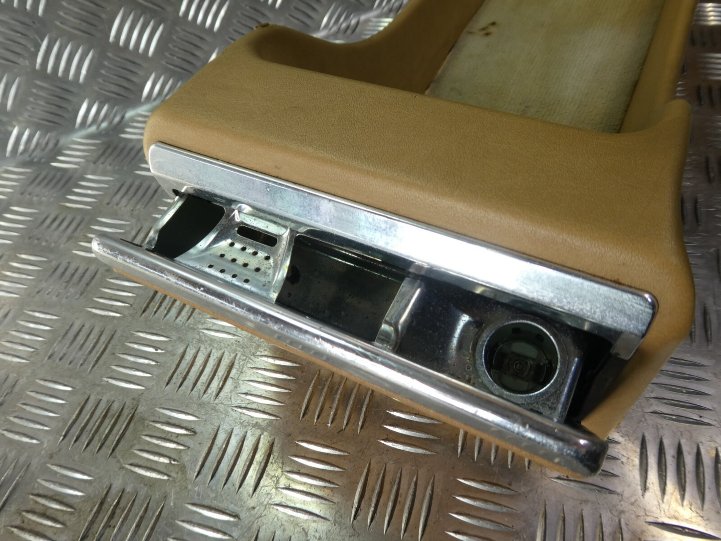 Mercedes C126 W126 Coupe SEC Mittelkonsole mit Aschenbecher ORIGINAL gebraucht - 1268430707