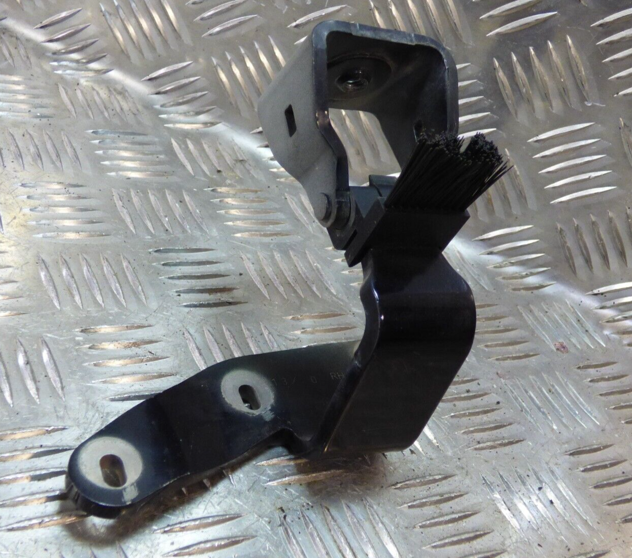 Porsche Cayenne 92A Kofferraumdeckel Scharnier Rechts 7P5827302 ORIGINAL gebraucht - Heckklappe