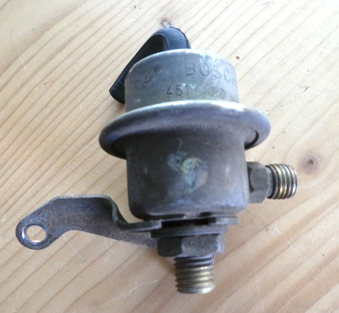 Mercedes-Benz C126 W126 Membrandämpfer Druckregler K-Jetronic BOSCH ORIGINAL gebraucht - 0280161012