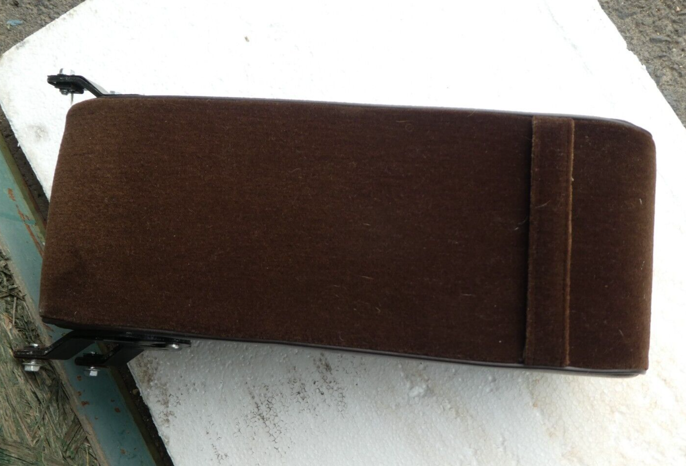 Mercedes-Benz C126 SEC Coupe 126 Armlehne hinten _ Velour braun