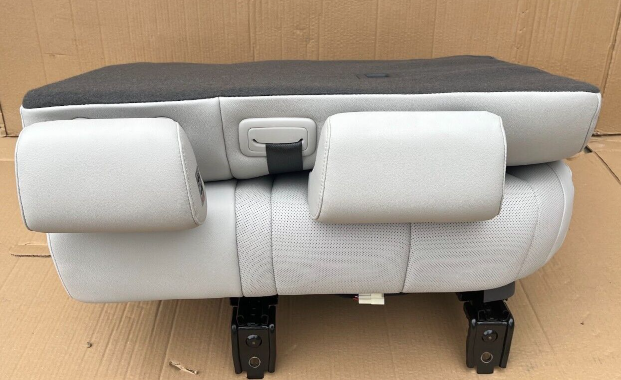 HYUNDAI IONIQ 5 Leder Sitze Hinten Links Weiß Ausstattung wie NEU ORIGINAL gebraucht - reichhaltigste