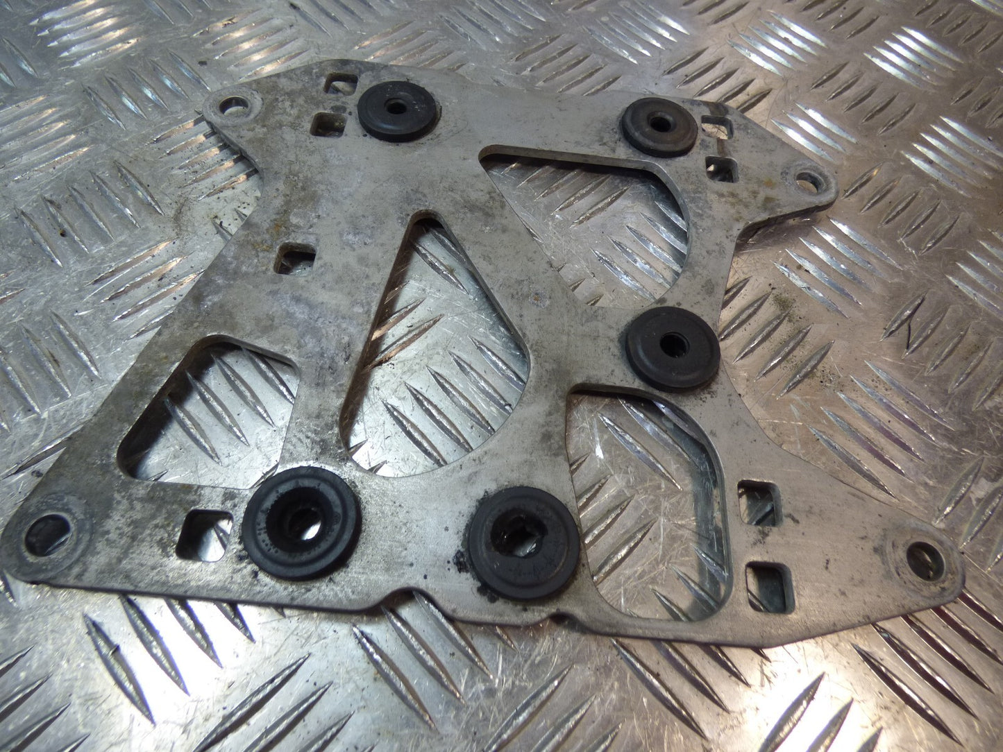 VW T6 T5 2.0 TDI CXG Halter Träger Halteplate Rahmen 04L145798 V402 ORIGINAL gebraucht - Transporter