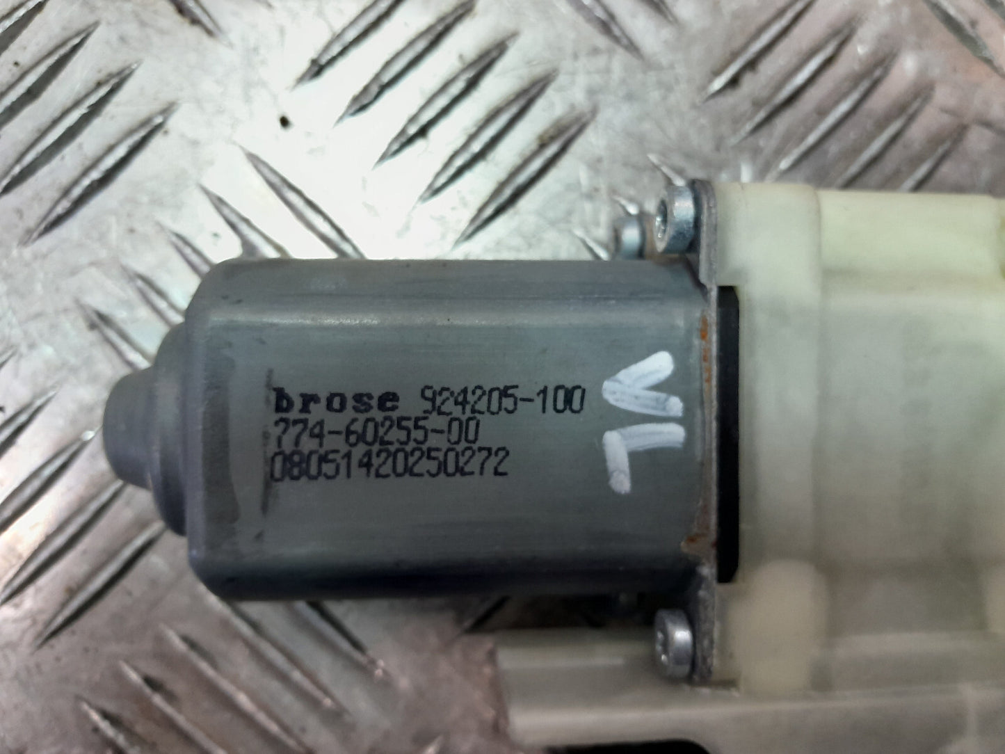Porsche Panamera 970 Fensterhebermotor Vorne Links 924205100 ORIGINAL gebraucht - 0536011001