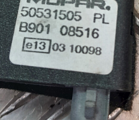 Jeep Renegade 1.6 Mjet Verstärker Radioantenne Mopar B901 ORIGINAL gebraucht - 50531505