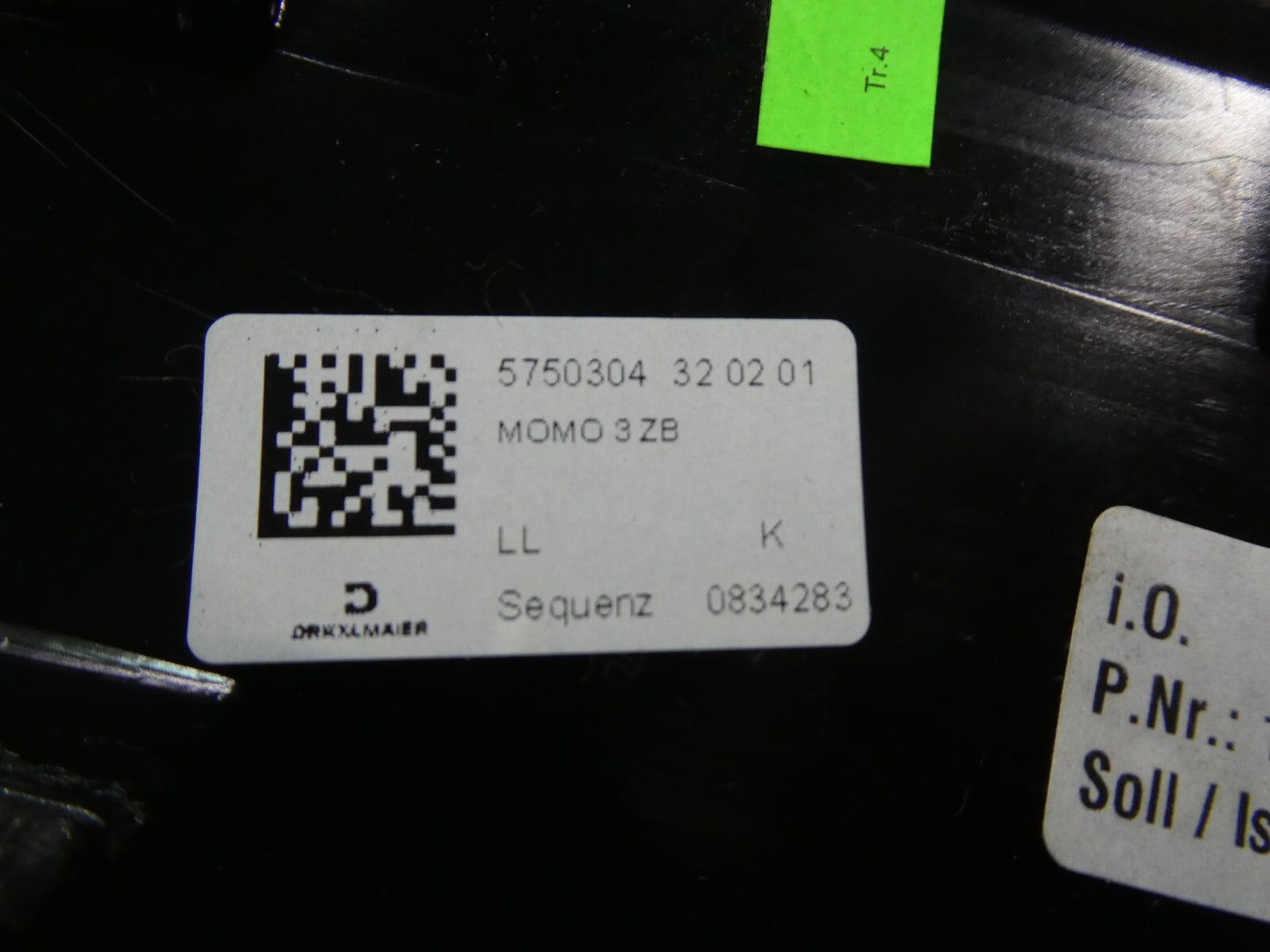 Porsche Macan 95B rechts 95B857224M Klavierlack ORIGINAL gebraucht - Armaturenbrettverkleidung