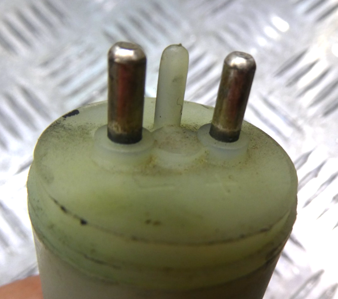 Mercedes-Benz W126 C126 Scheibenwaschpumpe ORIGINAL gebraucht - 1238690121