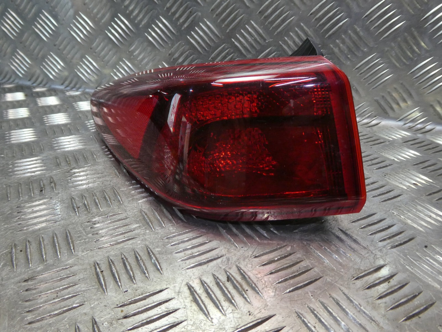 Hyundai Kona EV OSE OS OSI 2022 MK1 Rückleuchte LED Links ORIGINAL gebraucht - 92401J9500