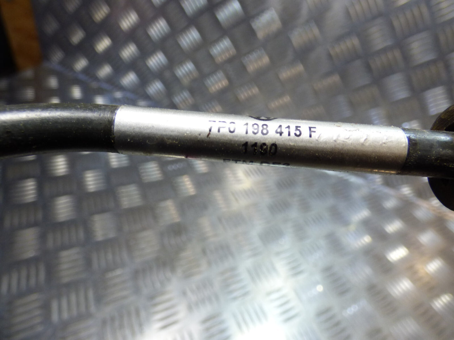 Porsche Cayenne 92A Hybrid Wasserschläuche 7P0198415F ORIGINAL gebraucht - Wasserrohr