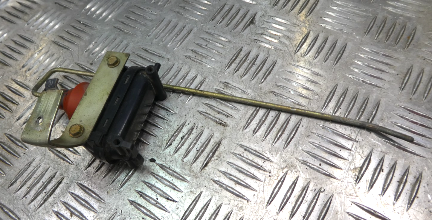 Mercedes W126 C126 ZV Vakuum Element Tankklappe Zentralverriegelung . ORIGINAL gebraucht - 0008007775