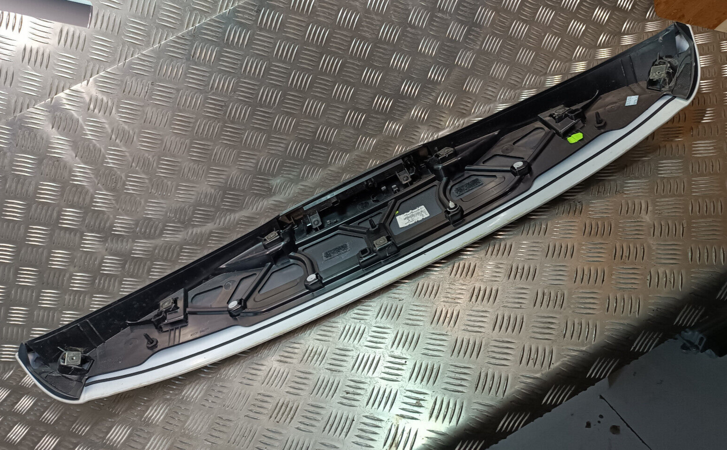 Renault Zoe 2022 Original Heckklappe Spoiler Weiß 96 03 061 20R gebraucht - 960306120R