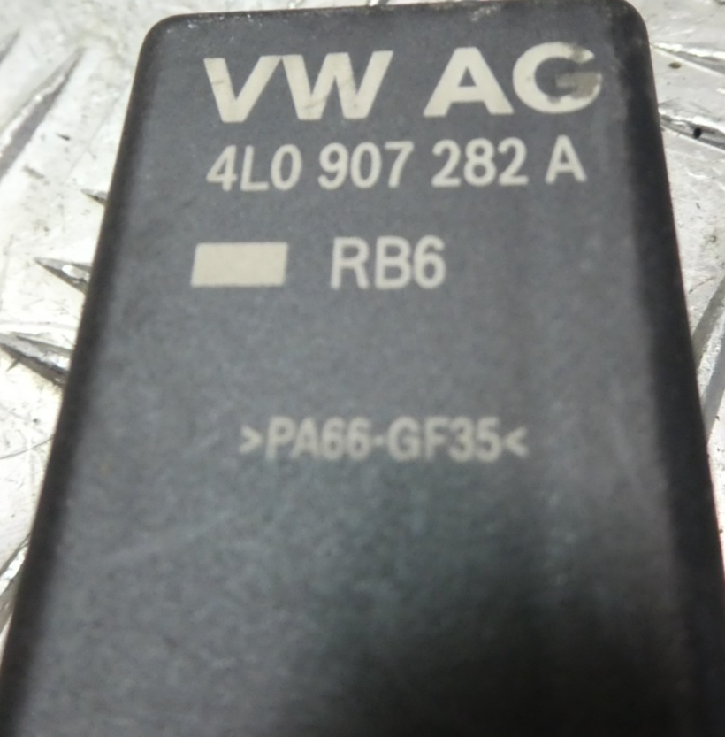 PORSCHE MACAN 3.0 TDI Relais Vorglühkerzen Vorglühanlage 4L0907282A gebraucht - Original