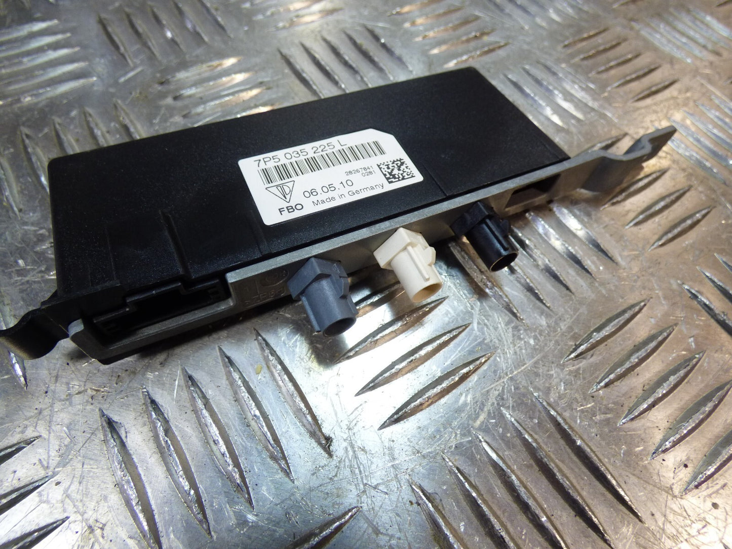 Porsche Cayenne 92A Antennenverstärker Rechts Antenne ORIGINAL gebraucht - 7P5035225L