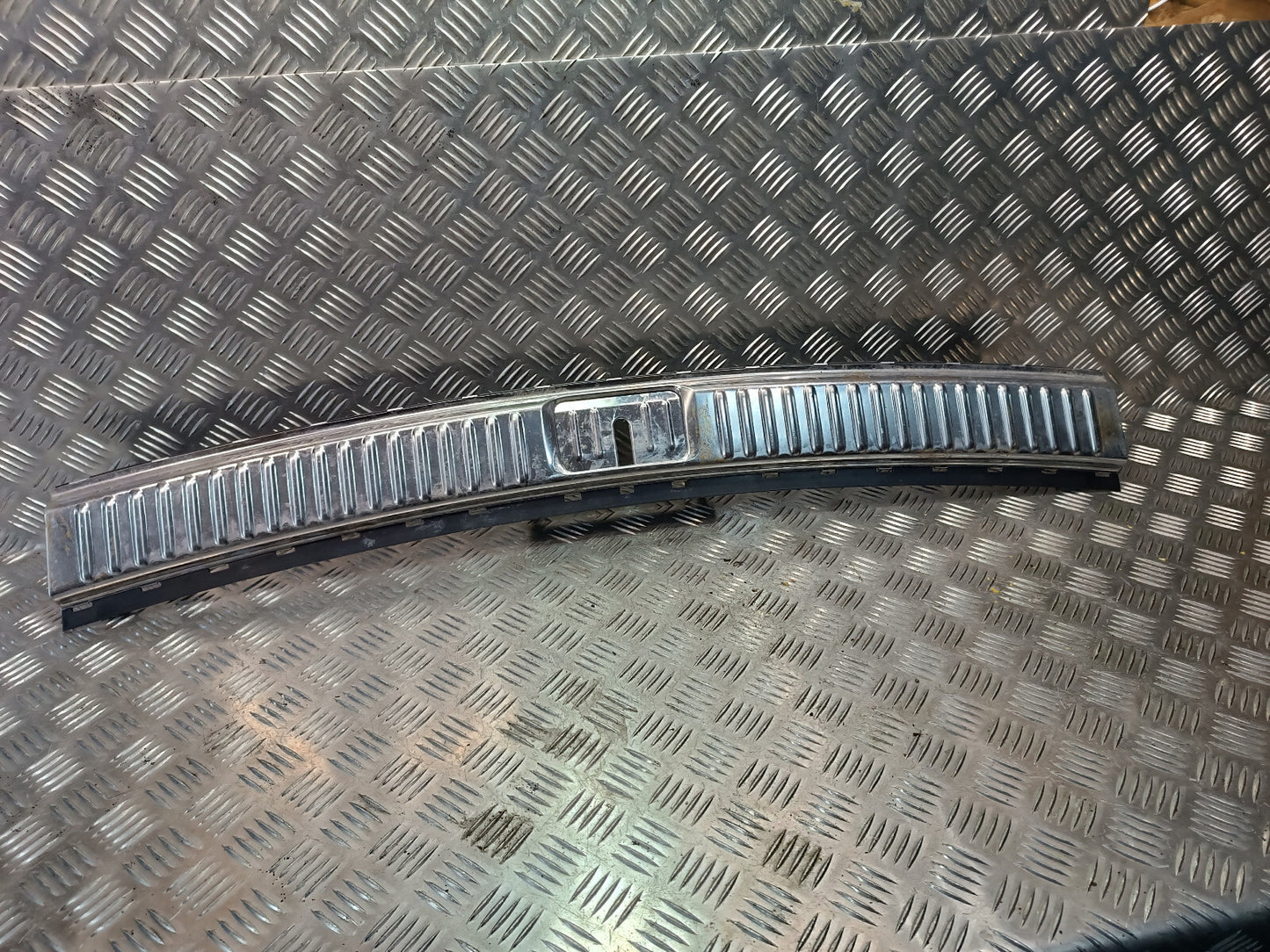 Porsche Cayenne S 92A Verkleidung Kofferraum Abdeckung 7P0863459E ORIGINAL gebraucht - Ladekante