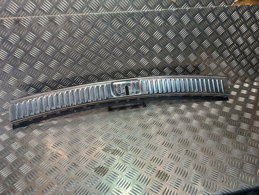 Porsche Cayenne S 92A Verkleidung Kofferraum Abdeckung 7P0863459E ORIGINAL gebraucht - Ladekante