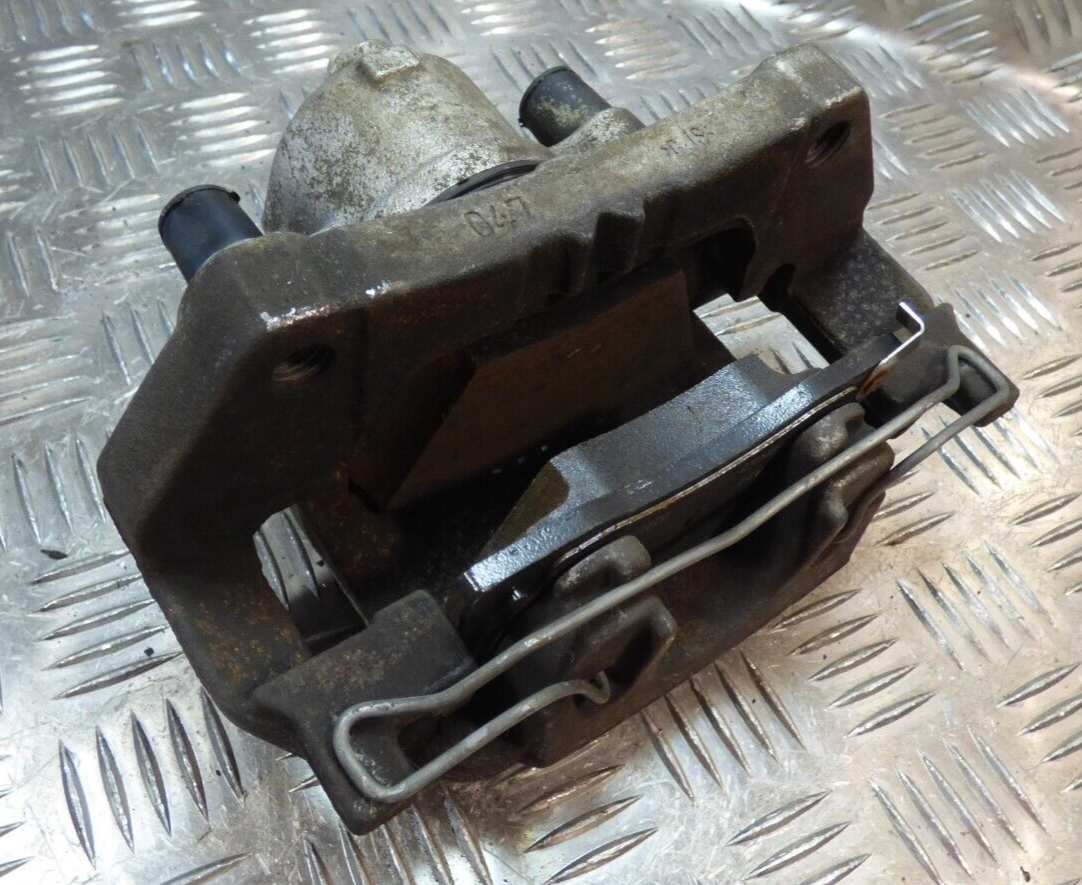 OPEL ASTRA K 1.4 TURBO Vorne Rechts Bremssattel GM mit Bremsbeläge ORIGINAL gebraucht - 39103795