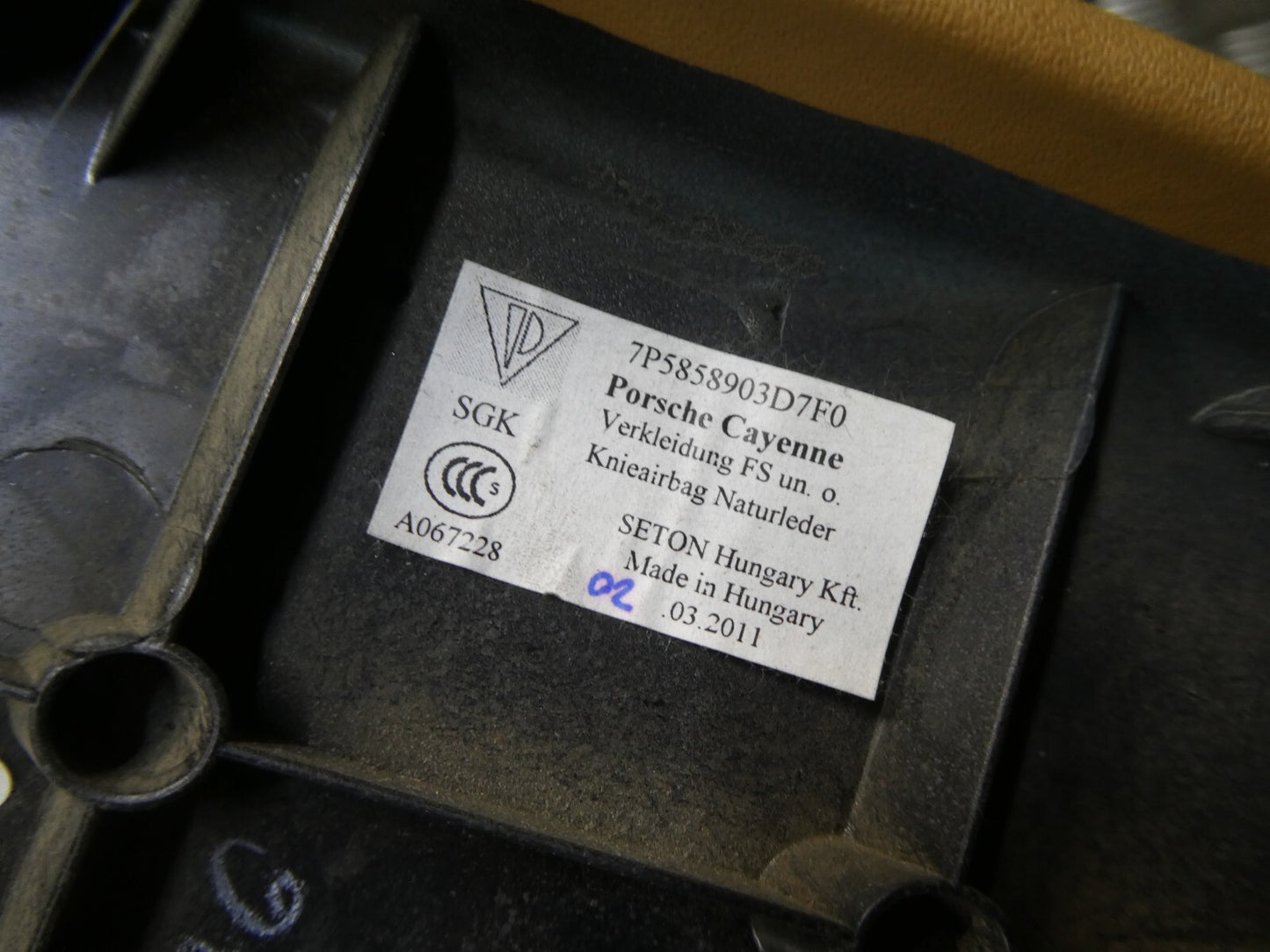 Porsche Cayenne 92A Lenksäule links Cognac Leder 7P5858903D 7F0 ORIGINAL gebraucht - Verkleidung