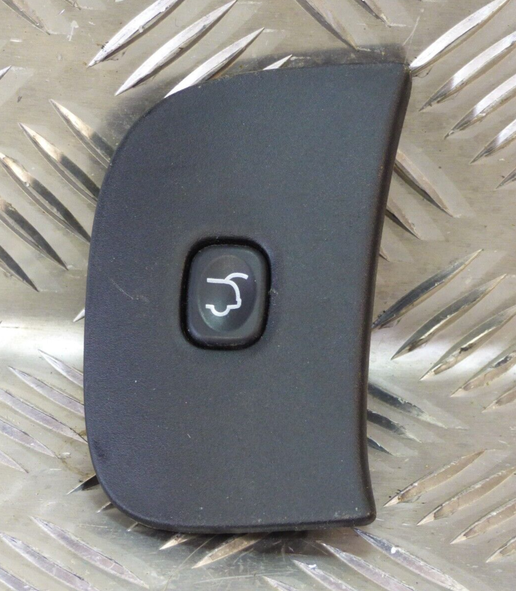 Jeep KL 2015 Heckklappe Steuerungstaste öffnung schalter 1WN68TRMAB ORIGINAL gebraucht - Cherokee