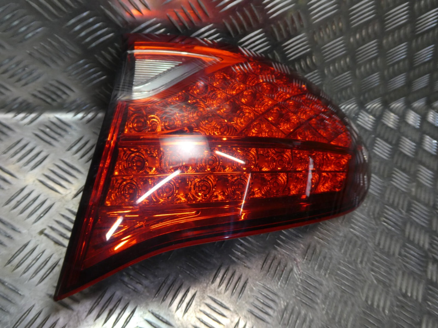 Porsche Cayenne 92A Orig. LED Rückleuchte aussen rechts 7P5945096R ORIGINAL gebraucht - Heckleuchte
