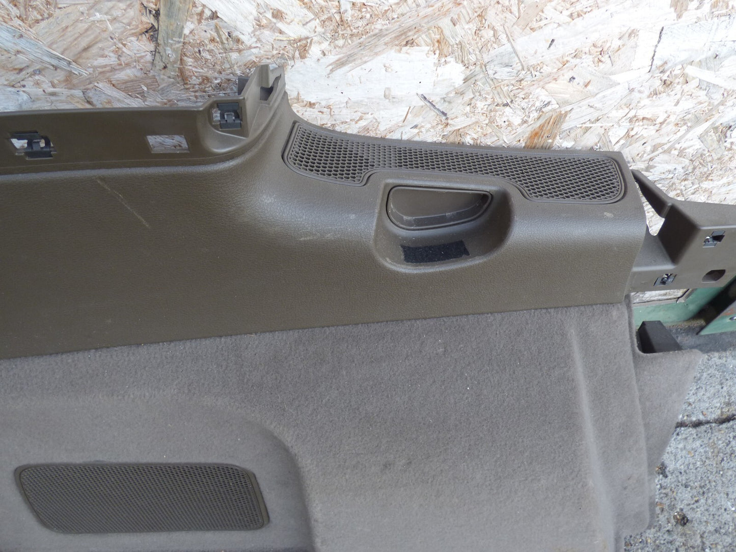 Porsche Cayenne 92A hinten links Kofferraum 7P5867037Q Brau ORIGINAL gebraucht - Seitenverkleidung