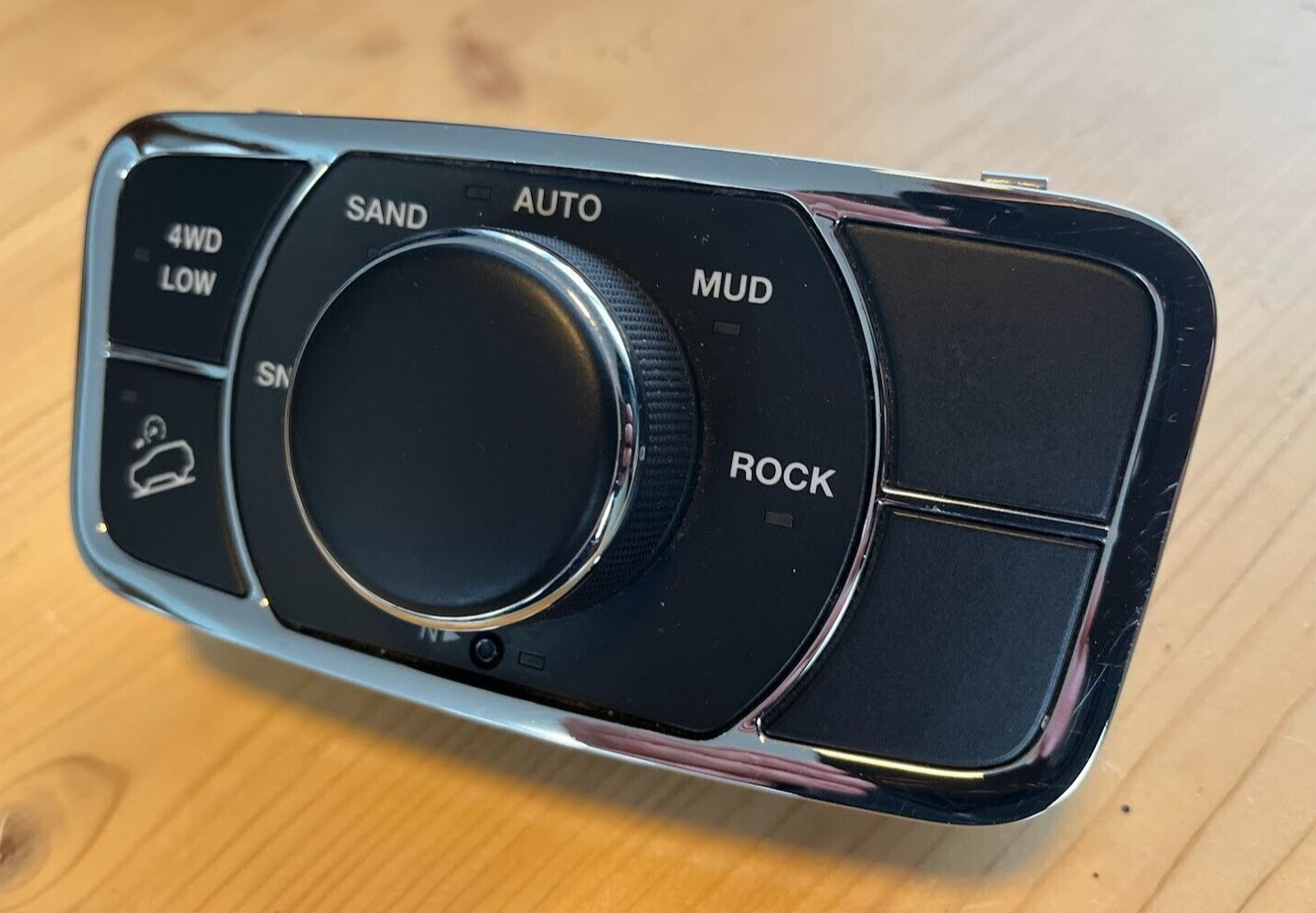 Jeep Grand Cherokee IV WK2 4WD Bedienfeld Schalter 4WD Control Panel ORIGINAL gebraucht - P68141344AB