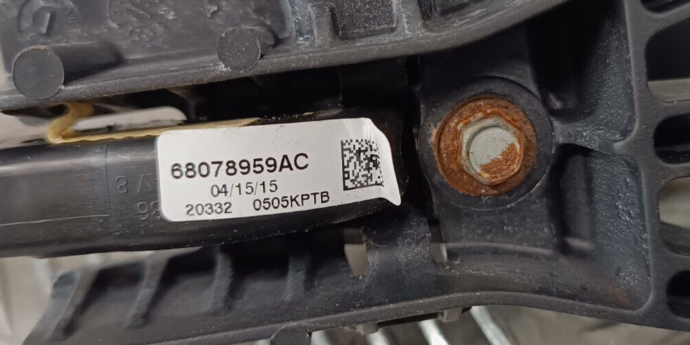 Jeep Grand Cherokee WK2 Tür Griff Türgriff Hinten Links ORIGINAL gebraucht - 68078959AC