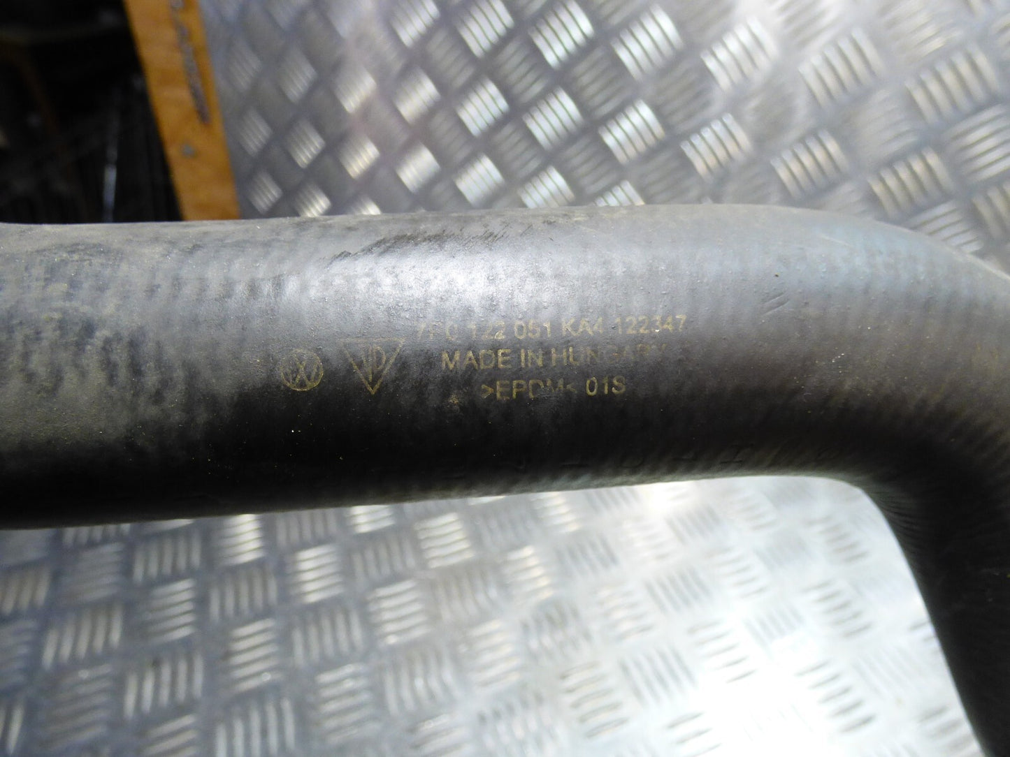Porsche Cayenne 92A Hybrid Kühlwasserschläuche mit 7P0122051 ORIGINAL gebraucht - Schnellkupplung