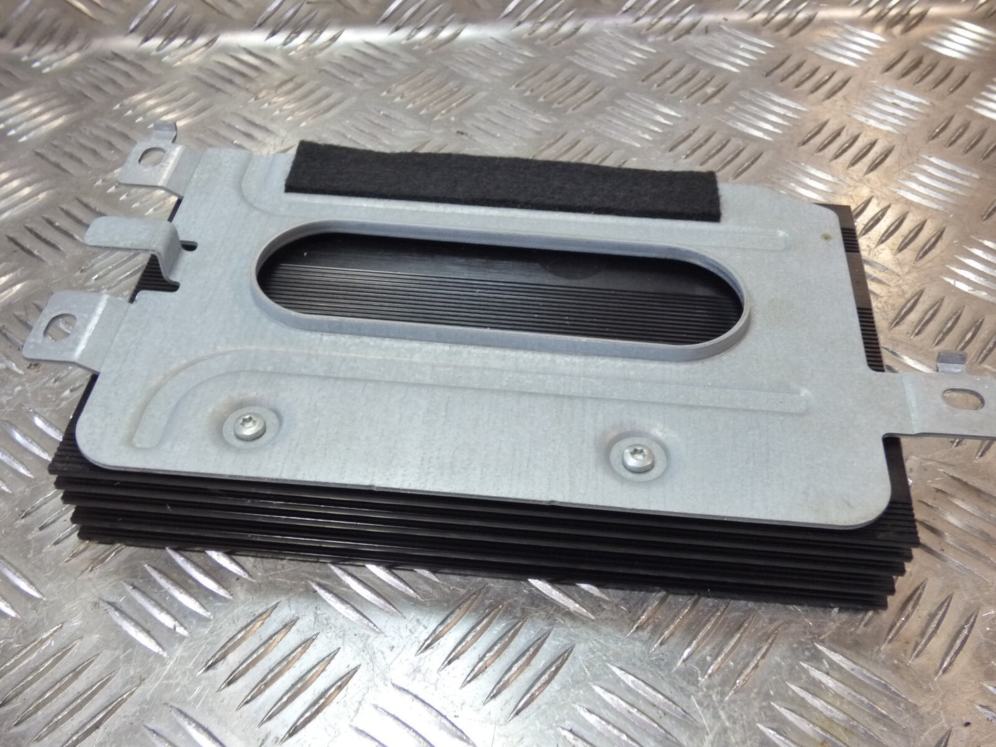Jeep Cherokee KL 2015 Soundsystem Verstärker Amplifier ORIGINAL gebraucht - 05091999AA ORIGINAL gebraucht - 68200272AA