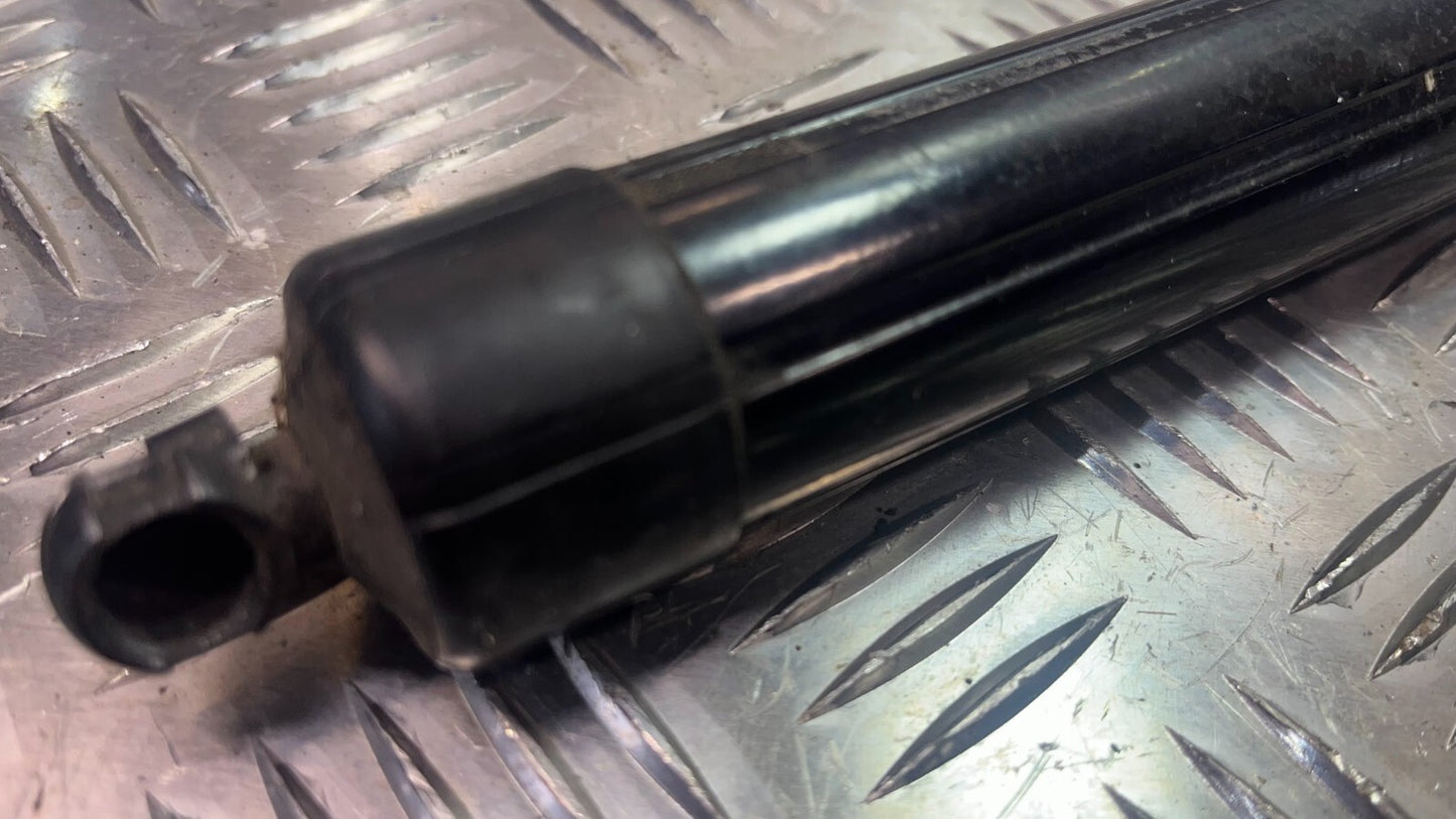 Porsche Cayenne S 92A Heckklappe Hub Powerlift 7P5827851D R = L ORIGINAL gebraucht - Gasfeder