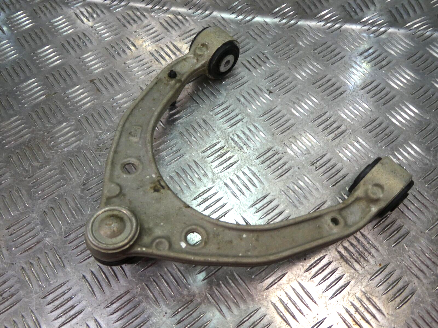 Porsche Cayenne 92A vorne oben links = rechts 7P0407021 ORIGINAL gebraucht - Querlenker