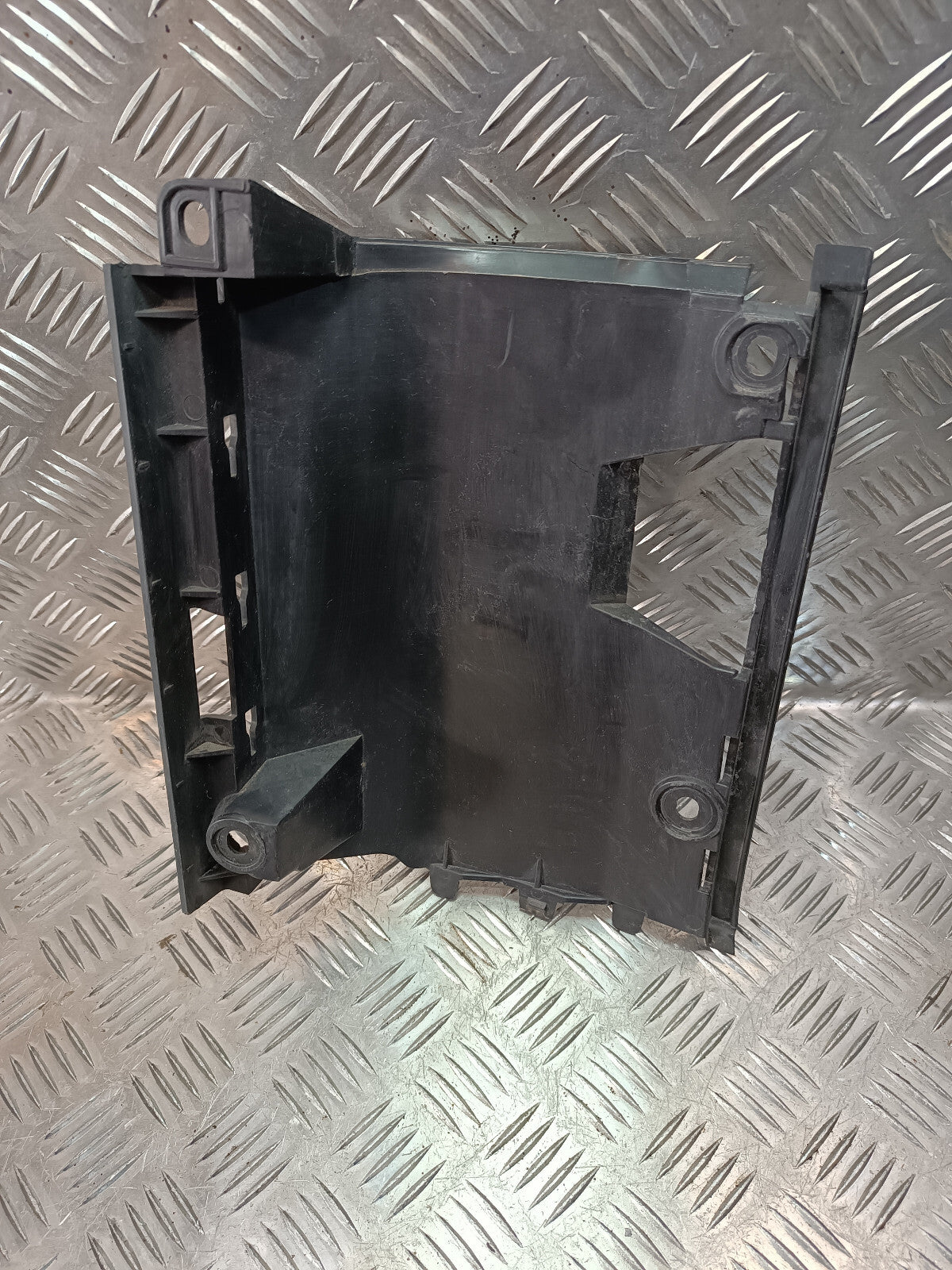 VW T5 1.9 TDI Blende Stoßstangenecke Halter Rechts 7H0807130A ORIGINAL gebraucht - Transporter