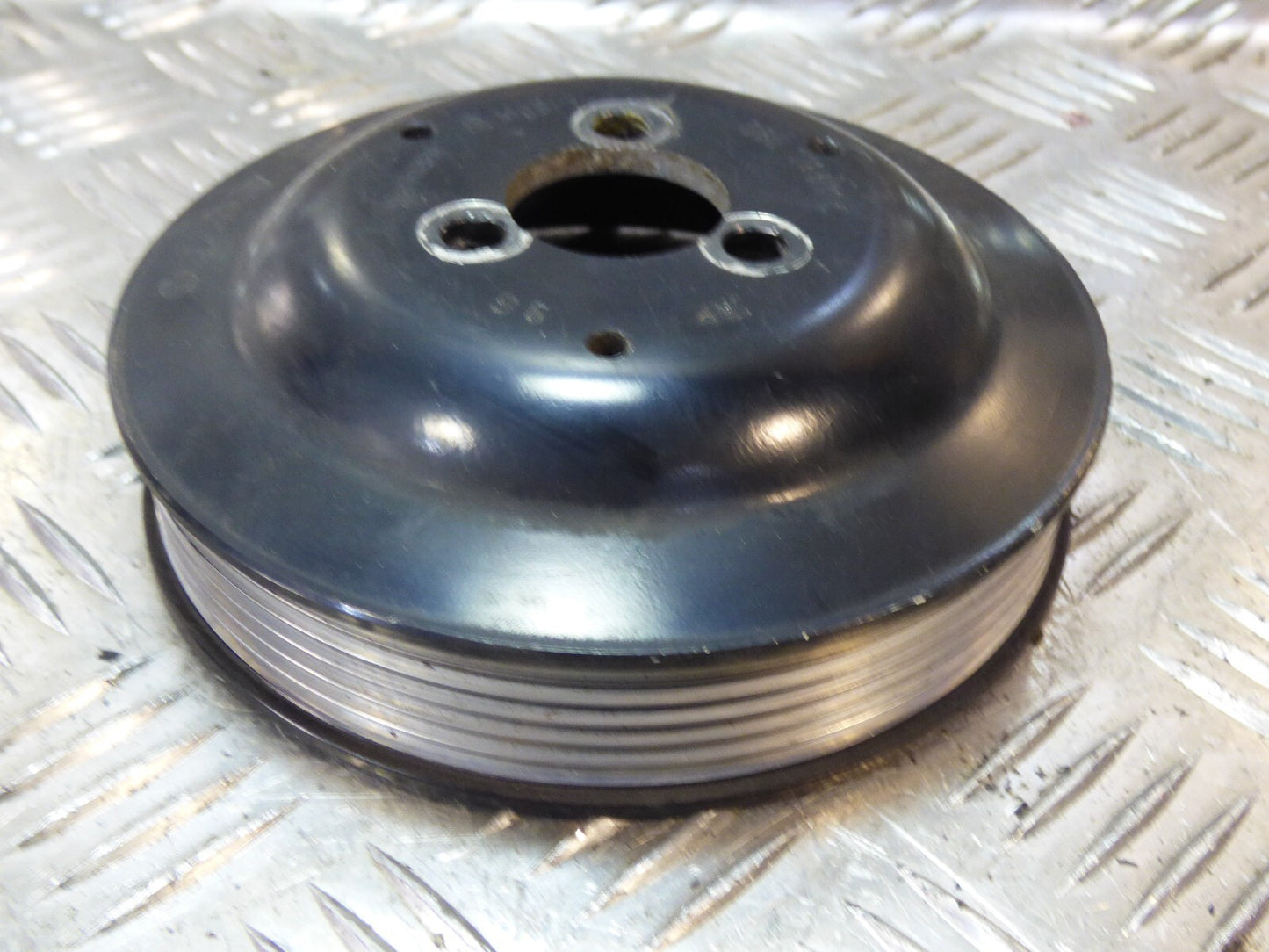 Porsche Cayenne 3.0 Hybrid 92A Riemenscheibe 06E121031C ORIGINAL gebraucht - Wasserpumpe