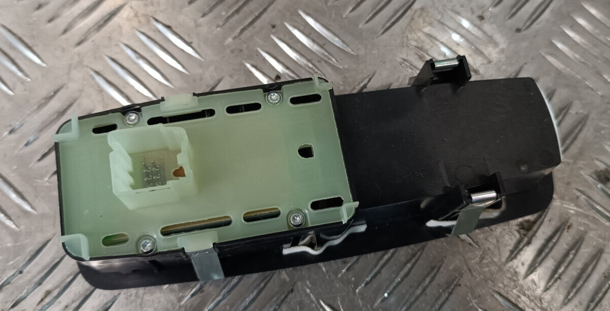 Jeep Grand Cherokee WK2 Fensterheber Schalter Vorne Rechts ORIGINAL gebraucht - 68086692AD