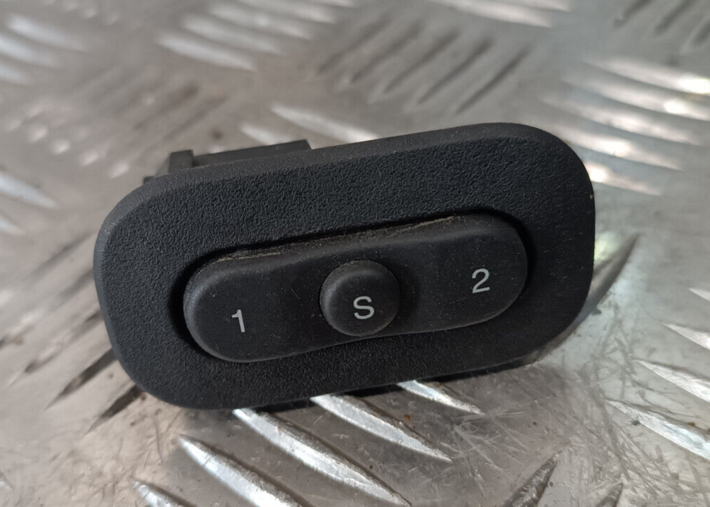 Jeep Grand WK2 Sitzschalter Speicher Memory Sitzverstellung 5JF97TRMAC ORIGINAL gebraucht - Cherokee