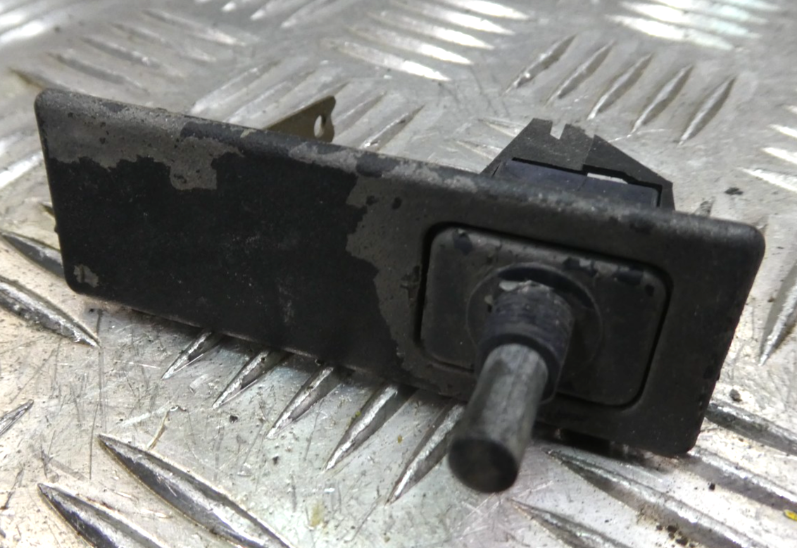 Mercedes-Benz W126 C126 Tür Kontakt Schalter Kofferraum Beleuchtung ORIGINAL gebraucht - 1158202511