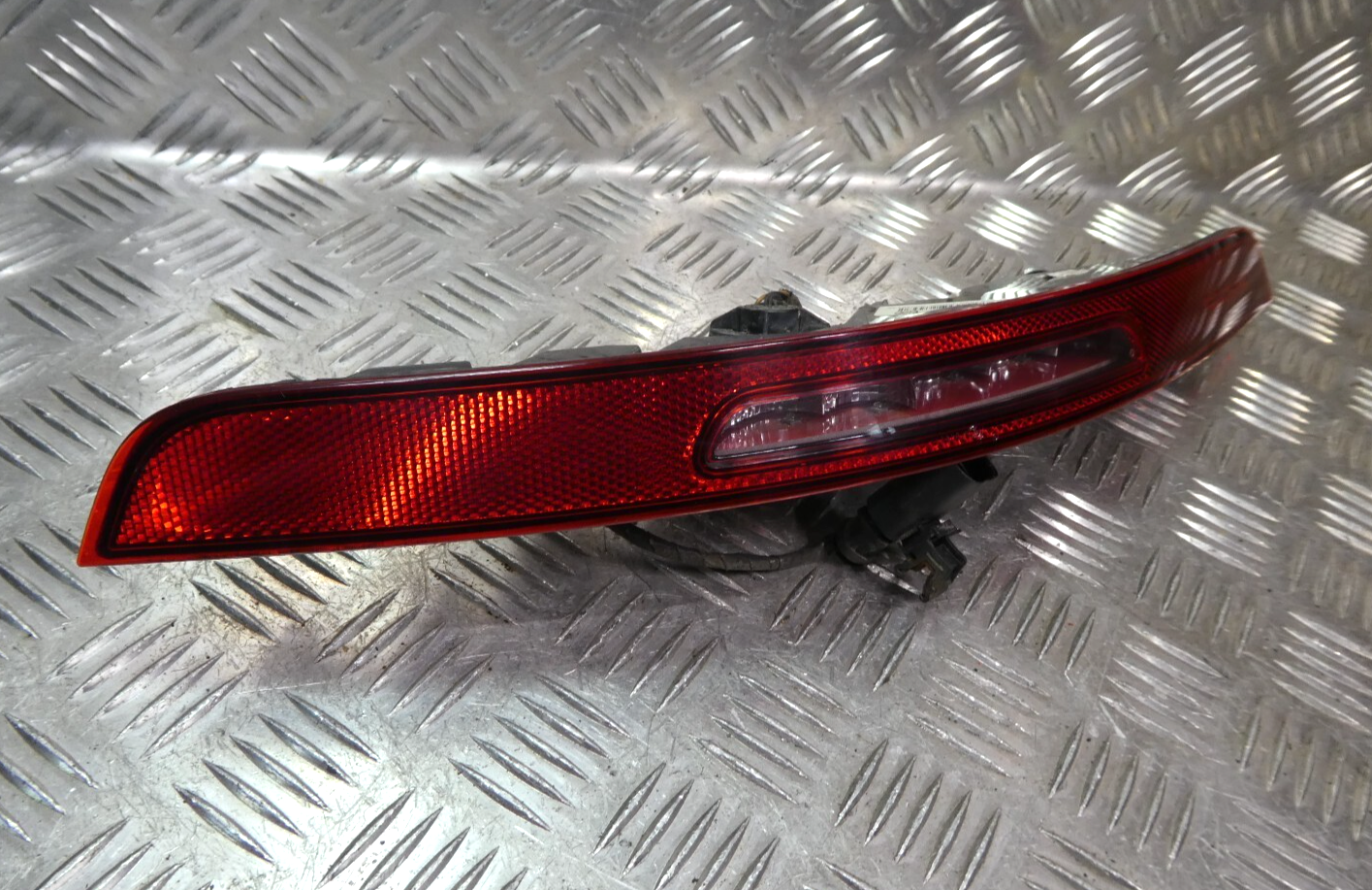 Porsche Macan 95B Rücklicht Stoßfängerleuchte Hinten Links 95B945725J gebraucht - Original