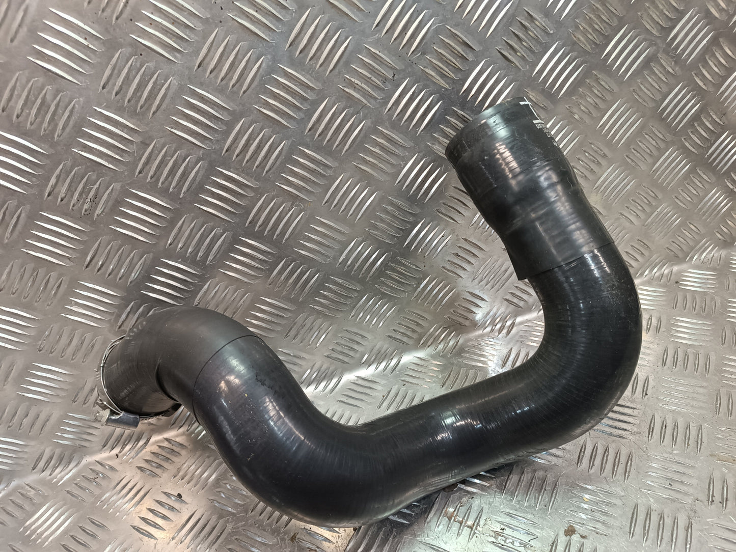 Jeep Grand Cherokee WK2 3.0 Turboschlauch 389191 22/16 ORIGINAL gebraucht - 55038006AE